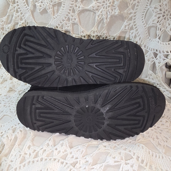 Women's Uggs, Bailey Bow II, Ugg boots, womens boots - Picture 6 of 7